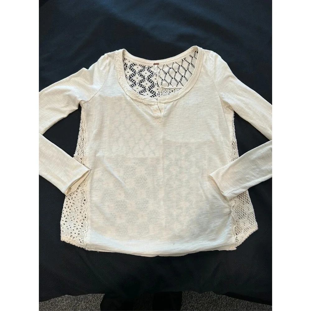FREE PEOPLE Ivory Cotton T Shirt Top~S~Patchwork Crochet Lace Back Boho Fairy